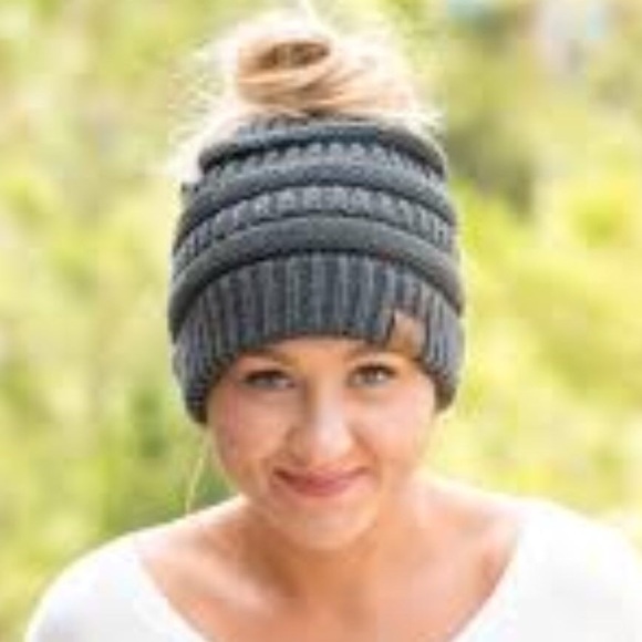 Black Charcoal Cc Beanie - Picture 1 of 4